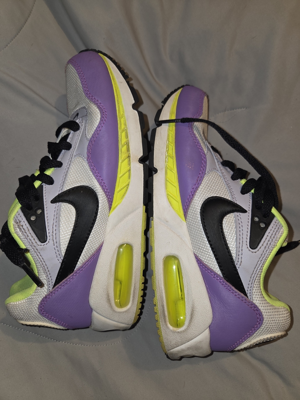 Nike Women's Air Max 90 Correlate sneakers. W 5.5